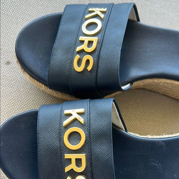 Michael Kors navy Slide Sandals NEW WO TAGS - Picture 2 of 5